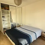 Apartment Bright With Balcony In